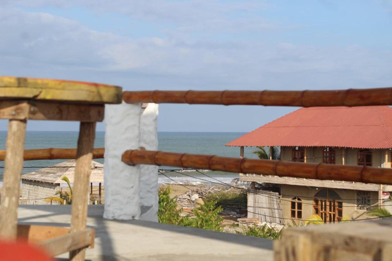 Hostal Puerto Engabao "El Surf Shelter" Exterior photo