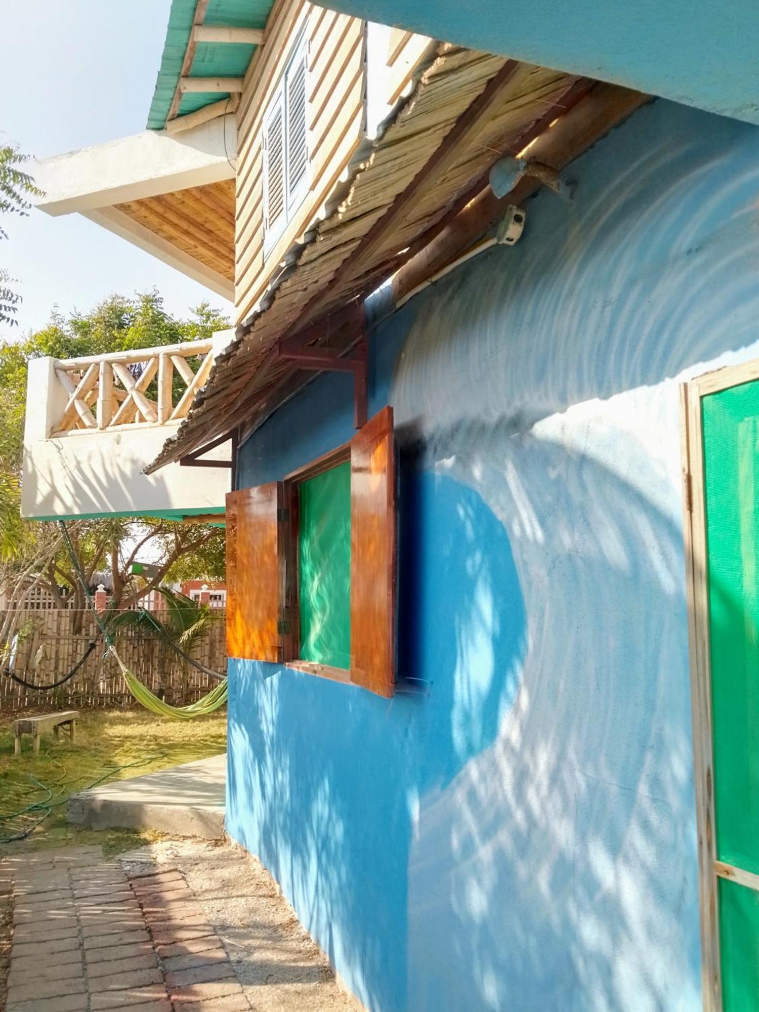 Hostal Puerto Engabao "El Surf Shelter" Exterior photo