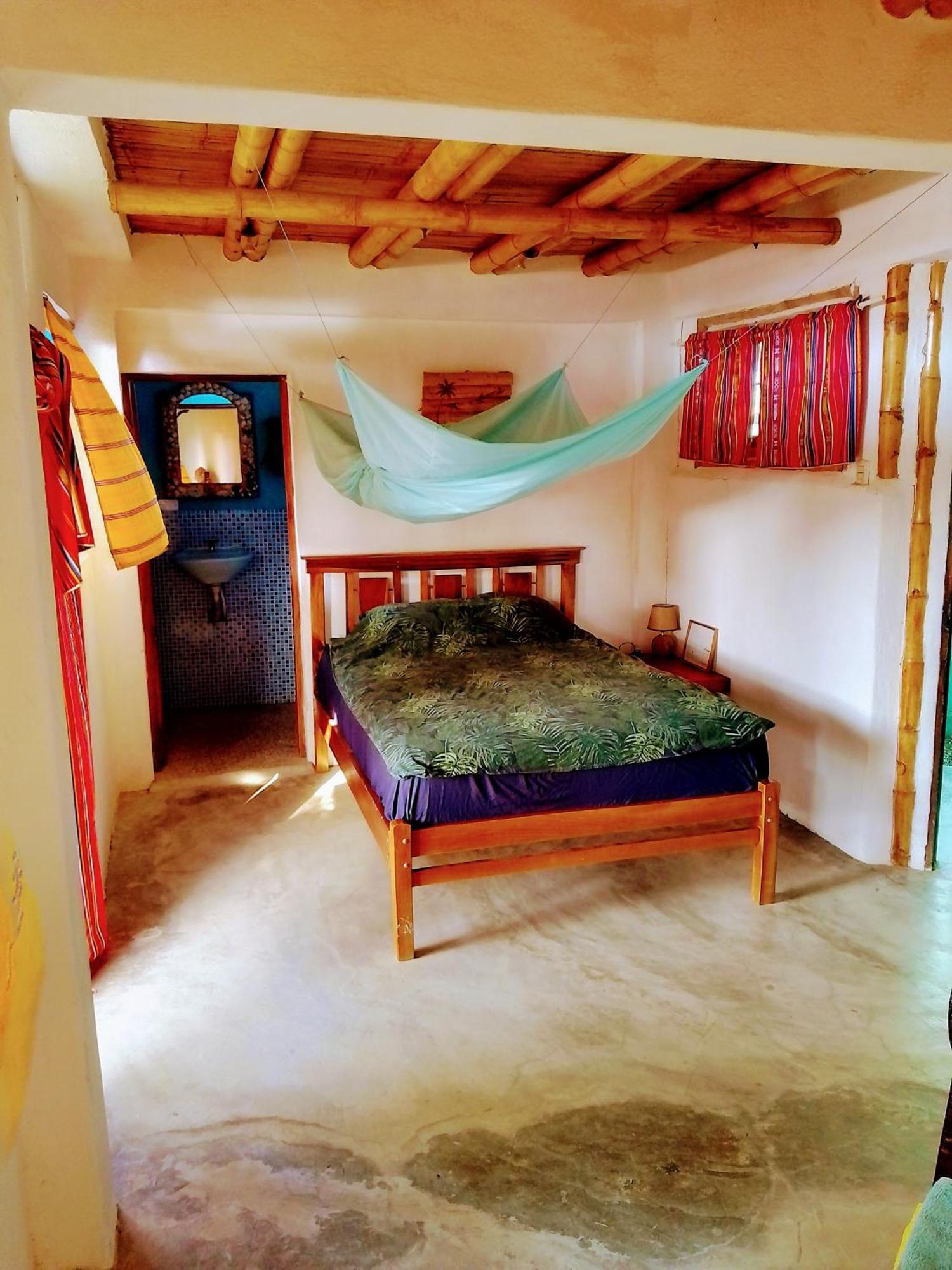 Hostal Puerto Engabao "El Surf Shelter" Room photo