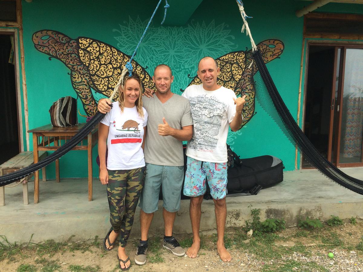 Hostal Puerto Engabao "El Surf Shelter" Exterior photo