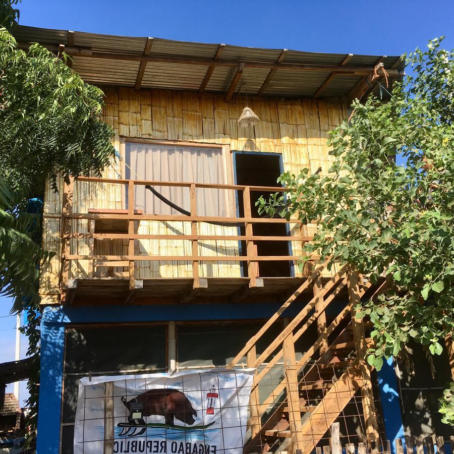 Hostal Puerto Engabao "El Surf Shelter" Exterior photo