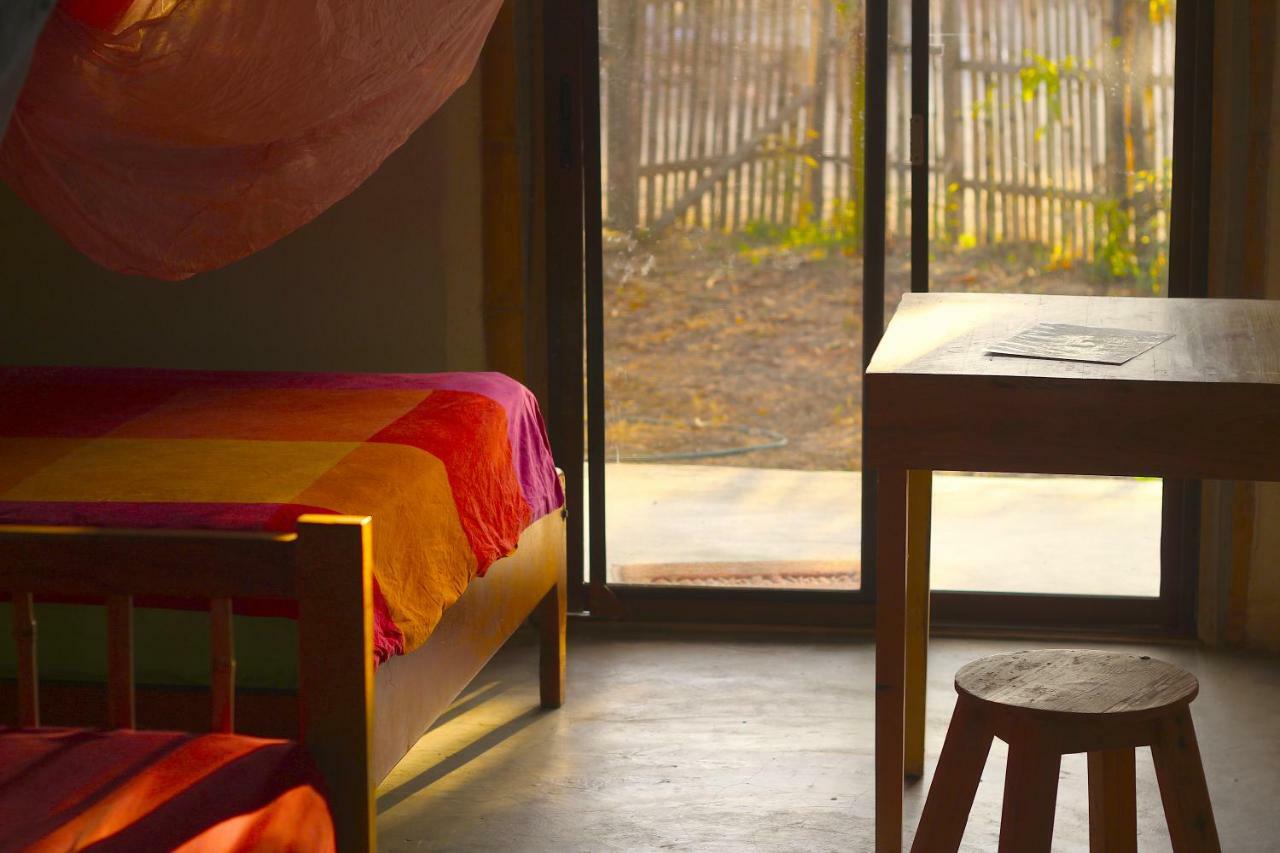 Hostal Puerto Engabao "El Surf Shelter" Exterior photo